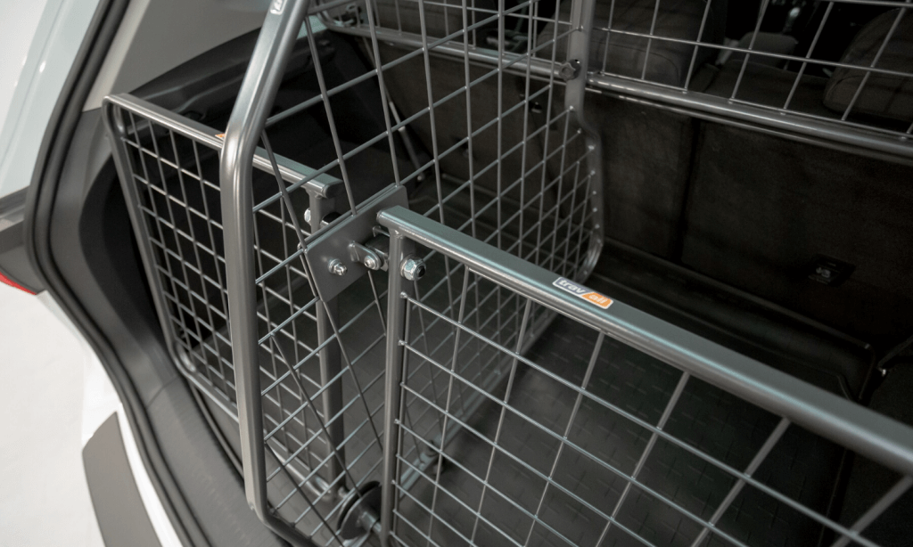 Hunde-Autobarriere, ausbruchsicher, 142,2 cm breit, Auto-Trennwand für 2.  und 3. Reihe und Laderaum, langlebige Rücksitz-Auto-Tor-Kofferraum-Barriere