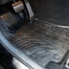 Fahrzeugspezifische Fußmatten: Vorteile gegenüber Automatten zum Zuschneiden